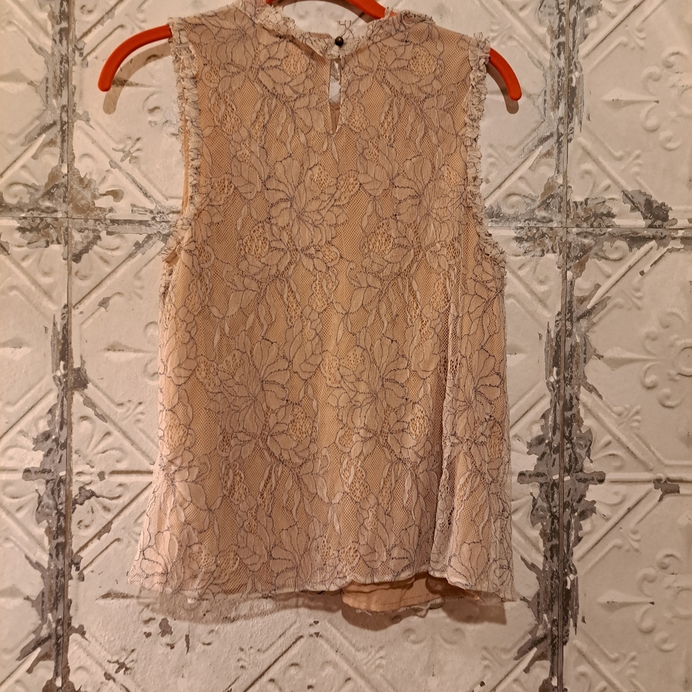 WAYF LACE FLORAL TANK TOP IN SIZE M - Picture 11 of 12